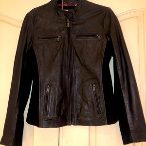 Brand new leather jacket with the tags on absolutely stunning!!🖤🔥🖤